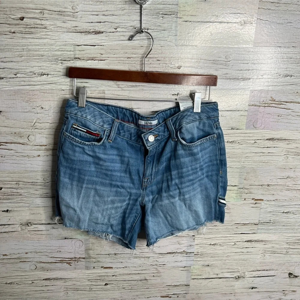 Tommy Hilfiger jean shorts size 6